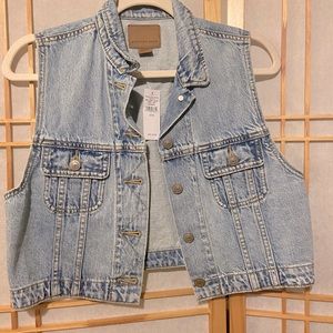 AEO Denim Crop Vest